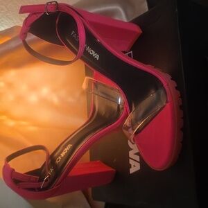 Fashion Nova Fuchsia Block Heels
